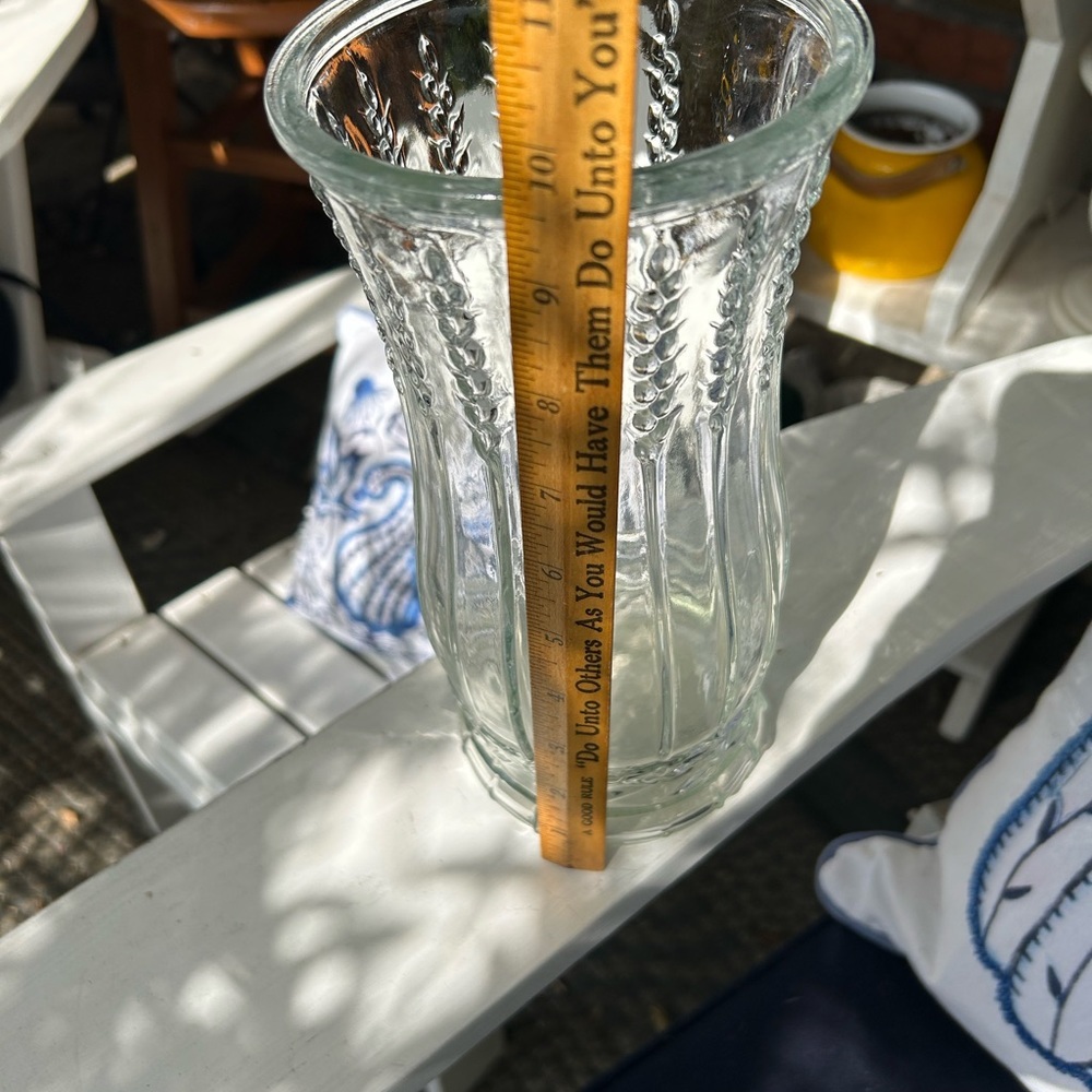 Vintage Pressed Glass Wheat Design Vase - Picture 8 of 8